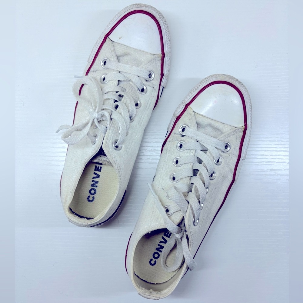 White Converse Size 6.5W Women’s Low Tops Unisex